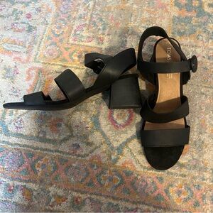 MOVING SALE- NWOT TOMS Toms Grace Black Vegetable Tanned Leather Sandals Size 11